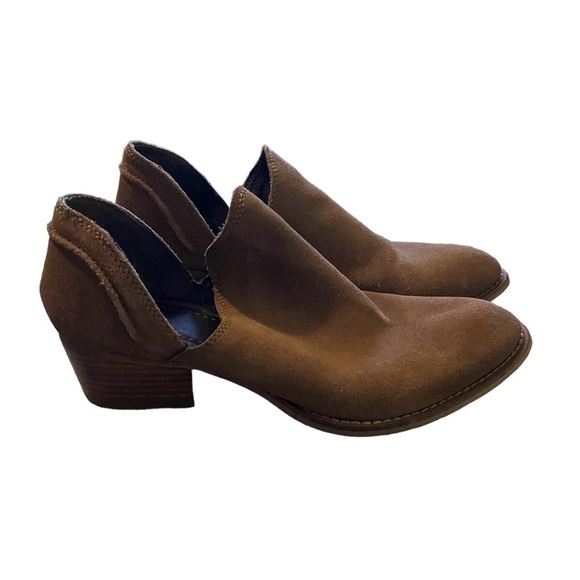 Jane Women’s Leather Slip On Booties - Picture 3 of 9
